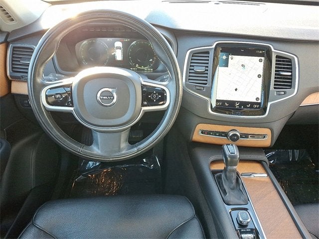 2021 Volvo XC90 Momentum