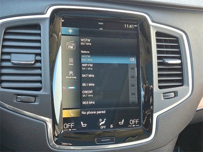 2021 Volvo XC90 Momentum