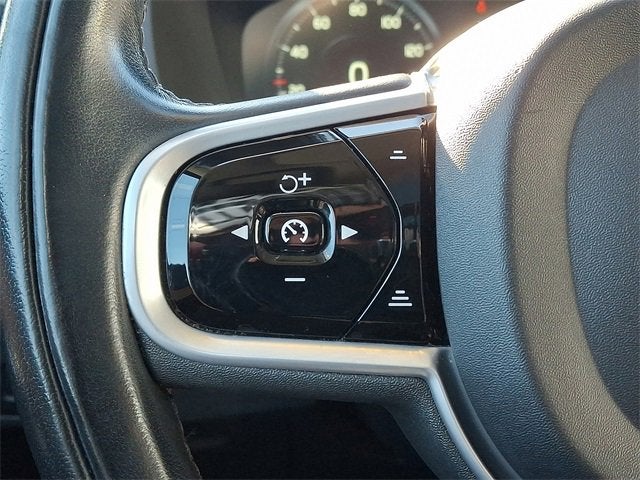 2021 Volvo XC90 Momentum