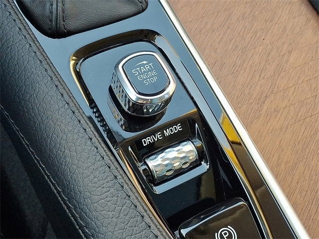 2021 Volvo XC90 Momentum