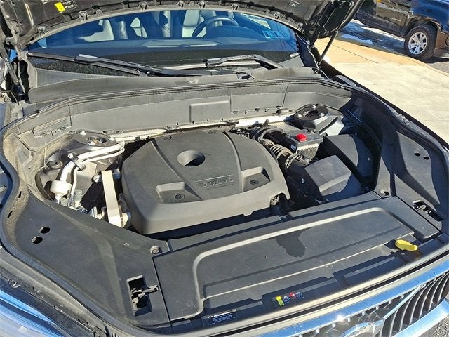 2021 Volvo XC90 Momentum