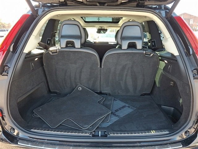 2021 Volvo XC90 Momentum