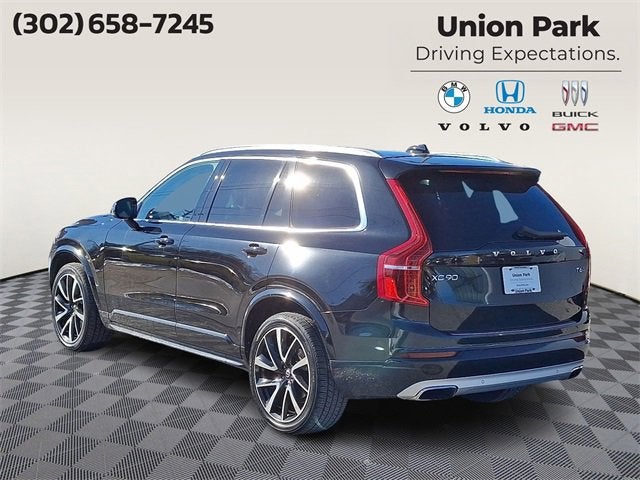 2021 Volvo XC90 Momentum