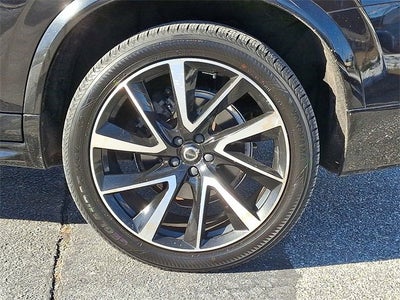 2021 Volvo XC90 Momentum