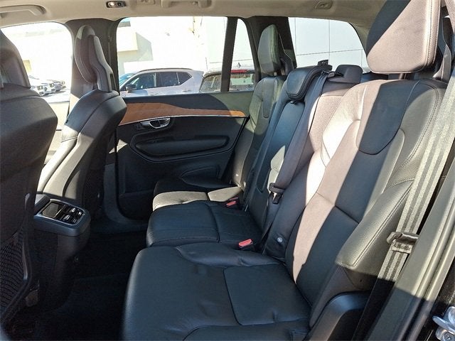 2021 Volvo XC90 Momentum