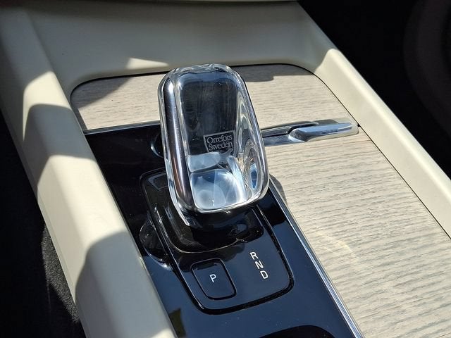 2021 Volvo XC60 Recharge Plug-In Hybrid T8 Inscription