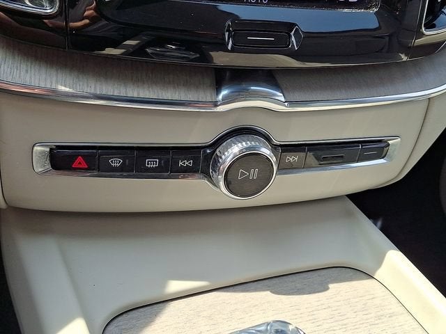 2021 Volvo XC60 Recharge Plug-In Hybrid T8 Inscription