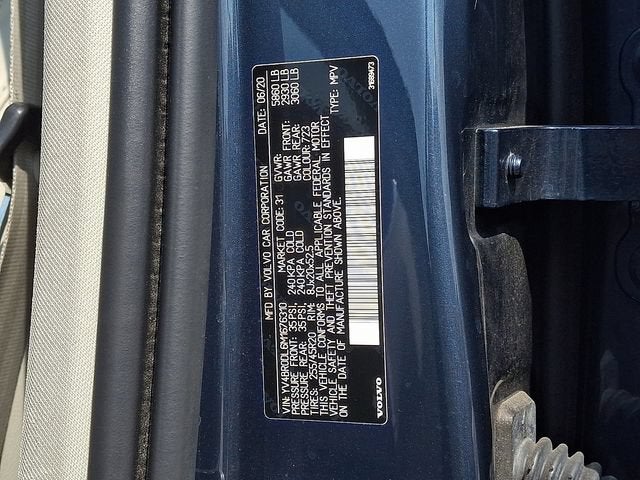 2021 Volvo XC60 Recharge Plug-In Hybrid T8 Inscription