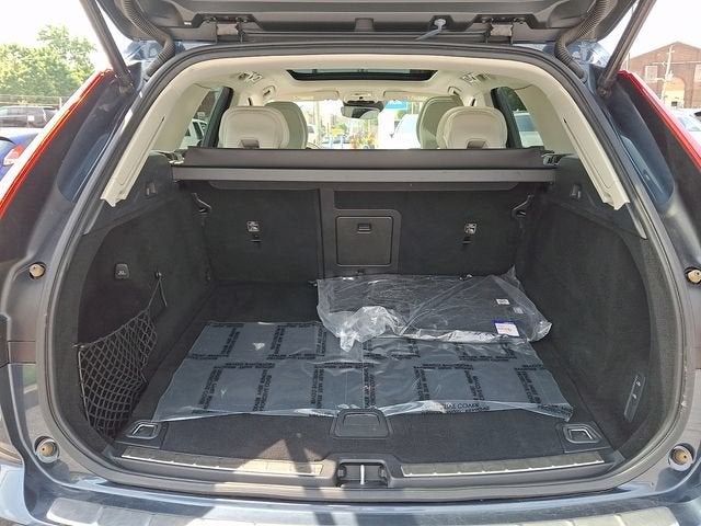 2021 Volvo XC60 Recharge Plug-In Hybrid T8 Inscription