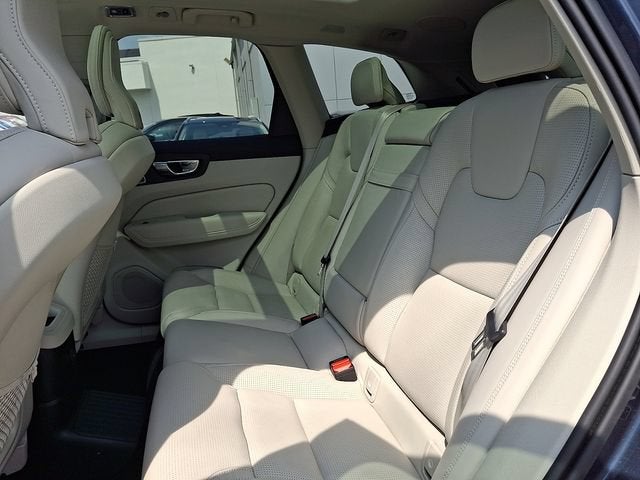 2021 Volvo XC60 Recharge Plug-In Hybrid T8 Inscription