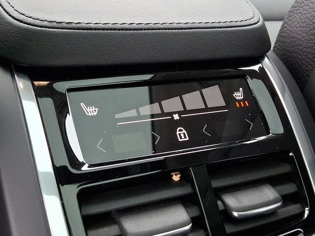 2024 Volvo XC90 Recharge Plug-In Hybrid T8 Plus Bright Theme 7-Seater