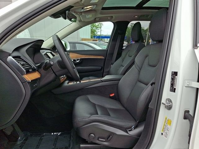 2024 Volvo XC90 Recharge Plug-In Hybrid T8 Plus Bright Theme 7-Seater