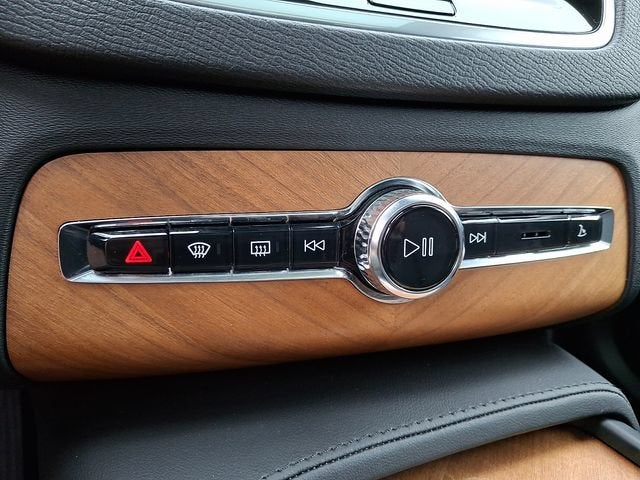 2024 Volvo XC90 Recharge Plug-In Hybrid T8 Plus Bright Theme 7-Seater