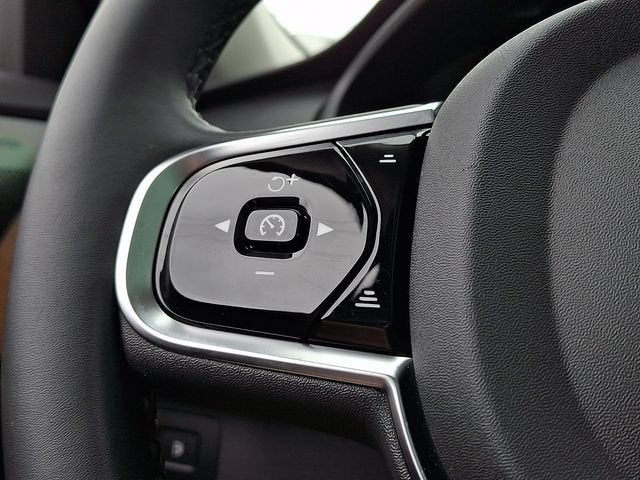 2024 Volvo XC90 Recharge Plug-In Hybrid T8 Plus Bright Theme 7-Seater