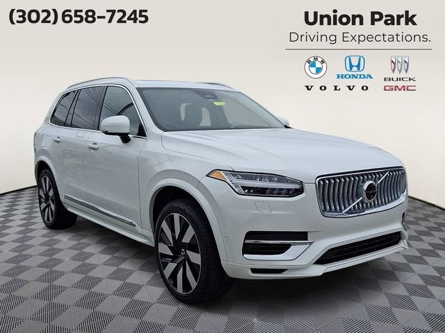 2024 Volvo XC90 Recharge Plug-In Hybrid T8 Plus Bright Theme 7-Seater