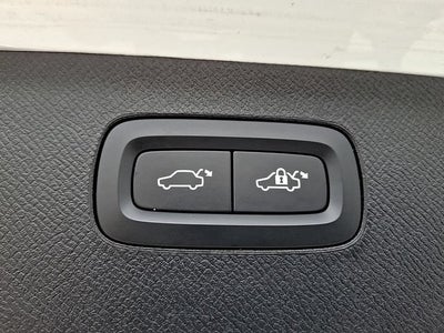 2024 Volvo XC90 Recharge Plug-In Hybrid T8 Plus Bright Theme 7-Seater