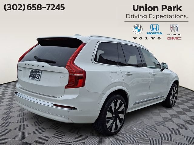 2024 Volvo XC90 Recharge Plug-In Hybrid T8 Plus Bright Theme 7-Seater