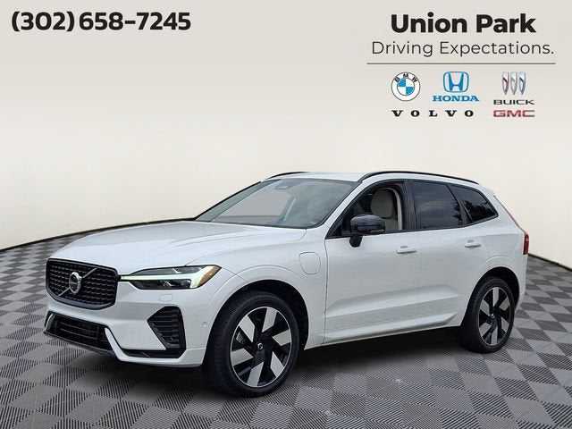 2024 Volvo XC60 Recharge Plug-In Hybrid T8 Plus Dark Theme