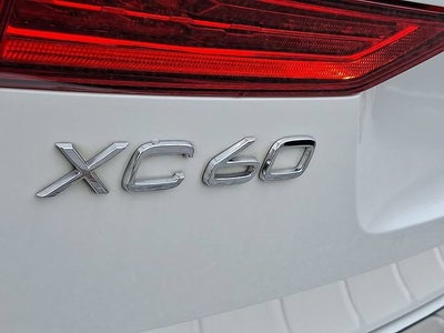2024 Volvo XC60 Recharge Plug-In Hybrid T8 Plus Dark Theme