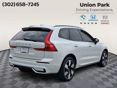 2024 Volvo XC60 Recharge Plug-In Hybrid T8 Plus Dark Theme