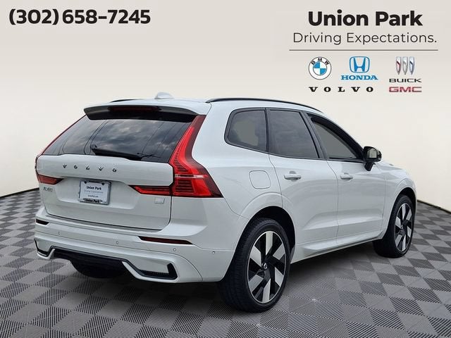 2024 Volvo XC60 Recharge Plug-In Hybrid T8 Plus Dark Theme