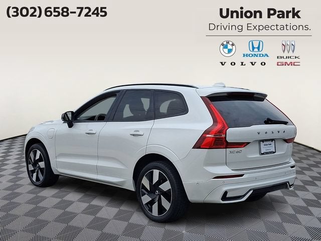 2024 Volvo XC60 Recharge Plug-In Hybrid T8 Plus Dark Theme