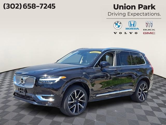 2023 Volvo XC90 B5 Plus