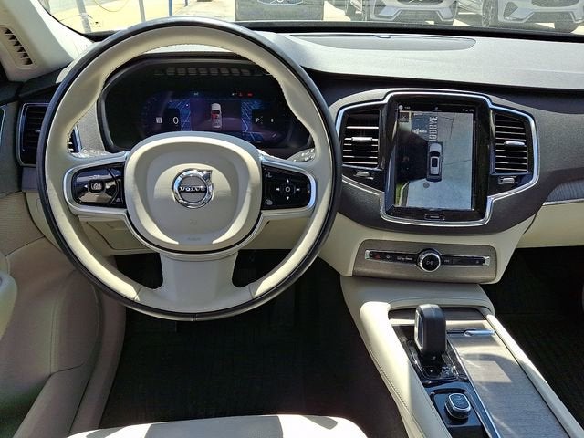 2023 Volvo XC90 B5 Plus