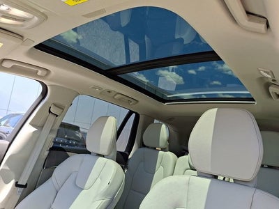 2023 Volvo XC90 B5 Plus