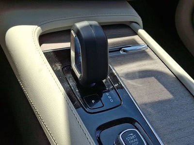 2023 Volvo XC90 B5 Plus