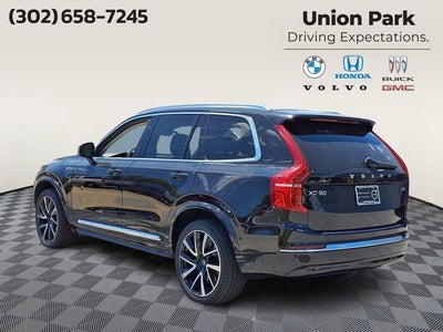 2023 Volvo XC90 B5 Plus