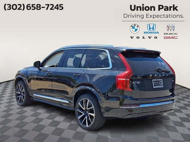2023 Volvo XC90 B5 Plus