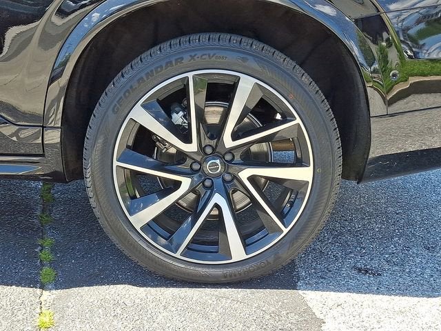 2023 Volvo XC90 B5 Plus