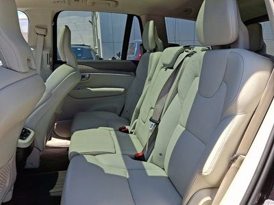 2023 Volvo XC90 B5 Plus