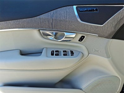 2023 Volvo XC90 Plus