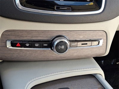 2023 Volvo XC90 Plus