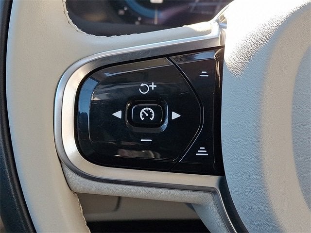 2023 Volvo XC90 Plus