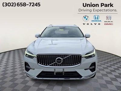 2023 Volvo XC60 B5 Ultimate Bright Theme