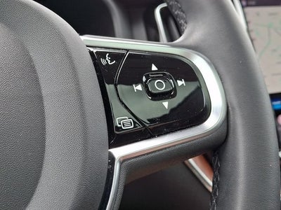 2023 Volvo XC60 B5 Ultimate Bright Theme
