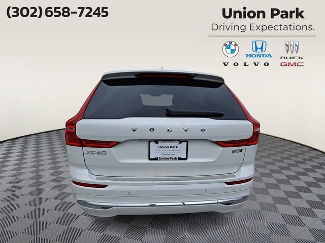 2023 Volvo XC60 B5 Ultimate Bright Theme