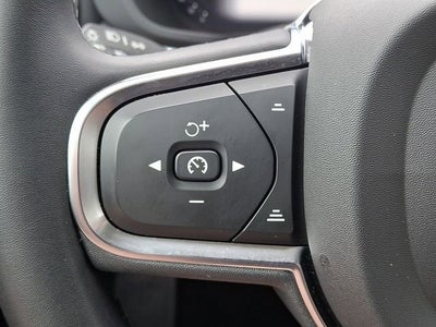 2024 Volvo XC60 Core Dark Theme