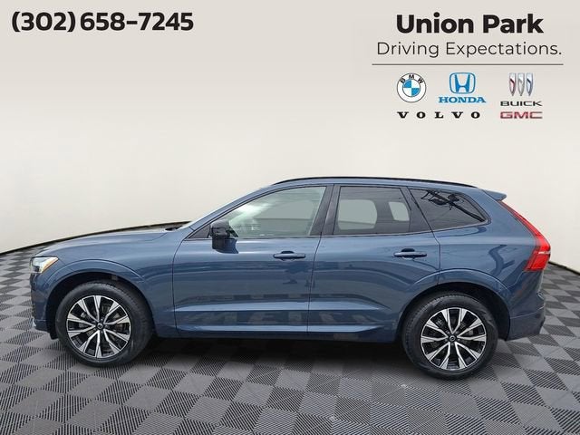 2024 Volvo XC60 Core Dark Theme