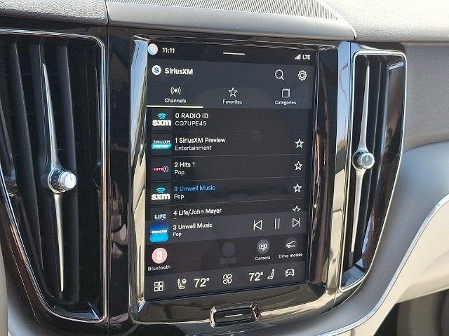 2024 Volvo XC60 Core Dark Theme