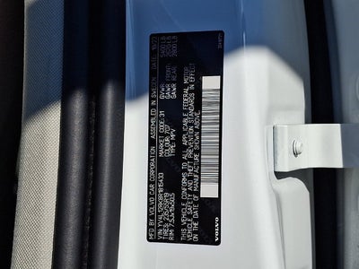 2024 Volvo XC60 Core Dark Theme