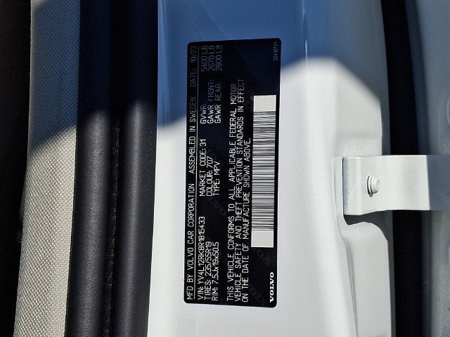 2024 Volvo XC60 Core Dark Theme