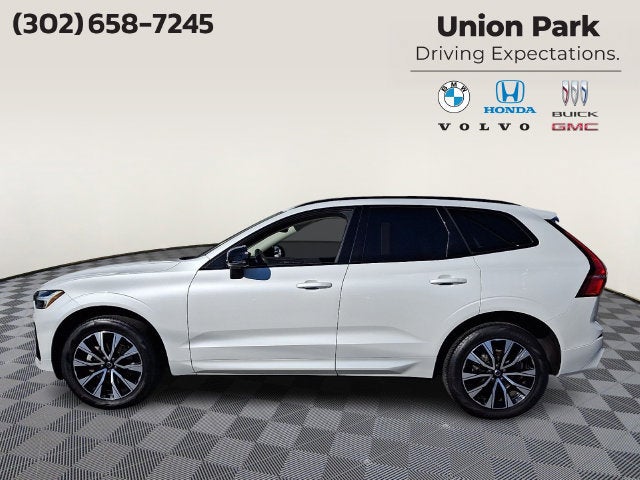 2024 Volvo XC60 Core Dark Theme