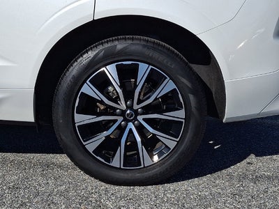 2024 Volvo XC60 Core Dark Theme