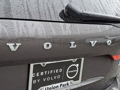 2024 Volvo XC60 Core Dark Theme