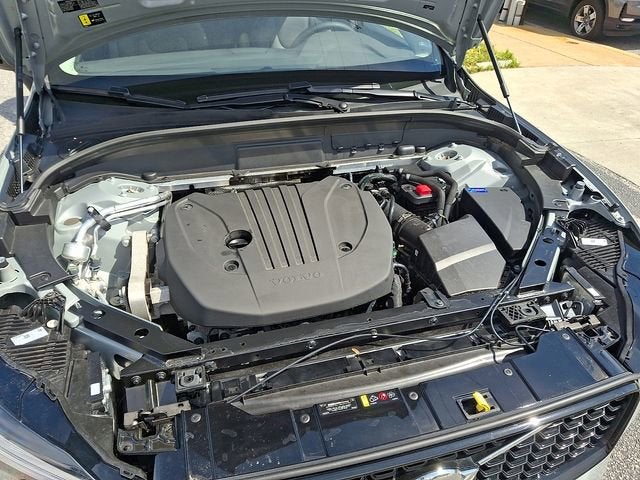 2024 Volvo XC60 Plus Dark Theme