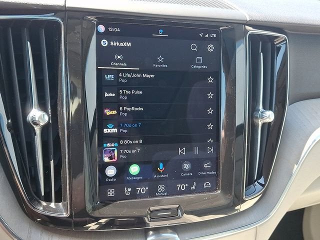 2023 Volvo XC60 Plus Bright Theme